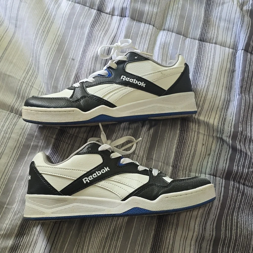 Rebook - Picture 4 of 4